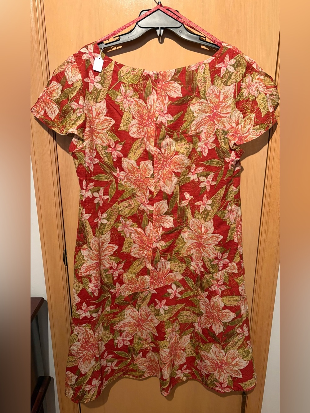JH Collectibles vintage-style red floral midi dress with a V-neckline Size 16W - Picture 5 of 6